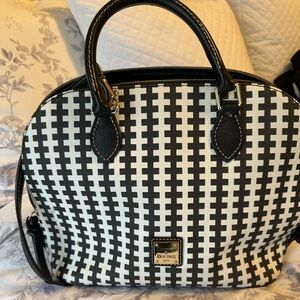 Dooney & Bourke Black and White Women's houndstooth dome bag